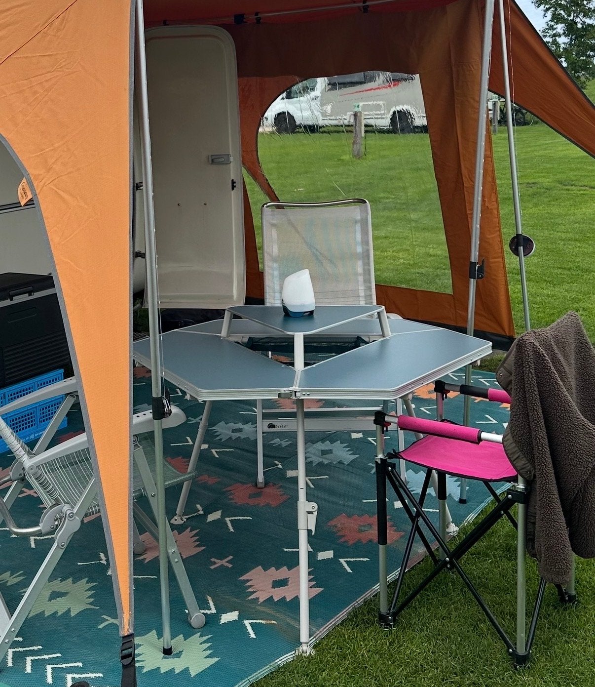 Quechua Tepee campingtafel, Caravans en Kamperen, Ophalen, Gebruikt, Campingtafel