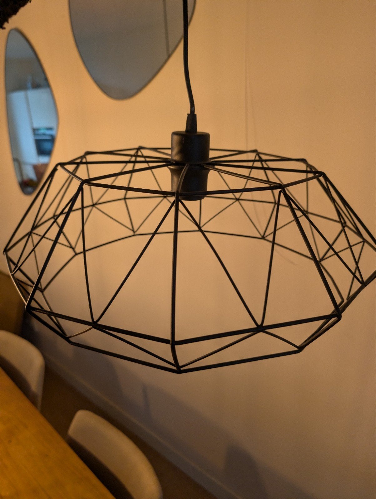 Zwarte draadlamp kap - 43 cm breed, 17 cm hoog, Huis en Inrichting, Ophalen of Verzenden, Gebruikt, Metaal, Modern Geometrisch