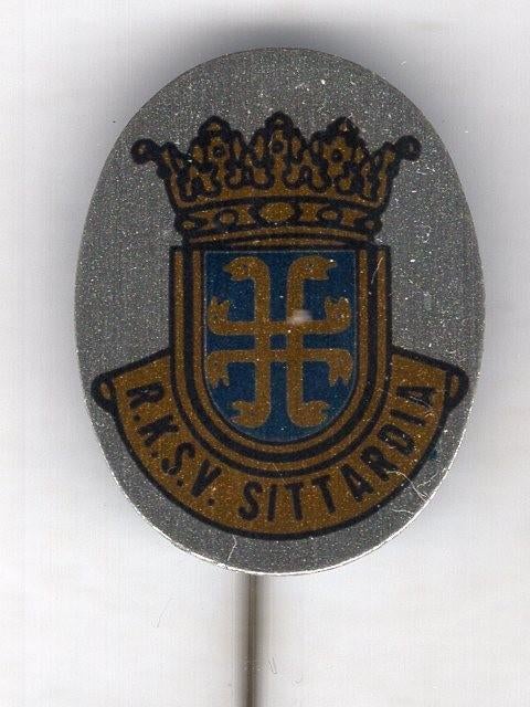 R.K.S.V. Sittardia blik voetbal speldje ( Y_074 ), Verzenden, Nieuw, Sport, Speldje of Pin