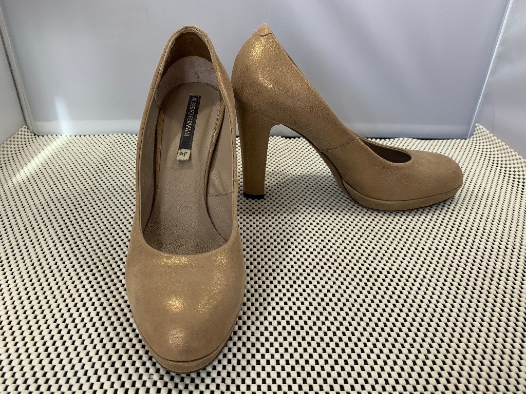Alberto Fermani, maat 40, chique goudkleurige pumps., Alberto Fermani, Overige kleuren, Verzenden, Zo goed als nieuw