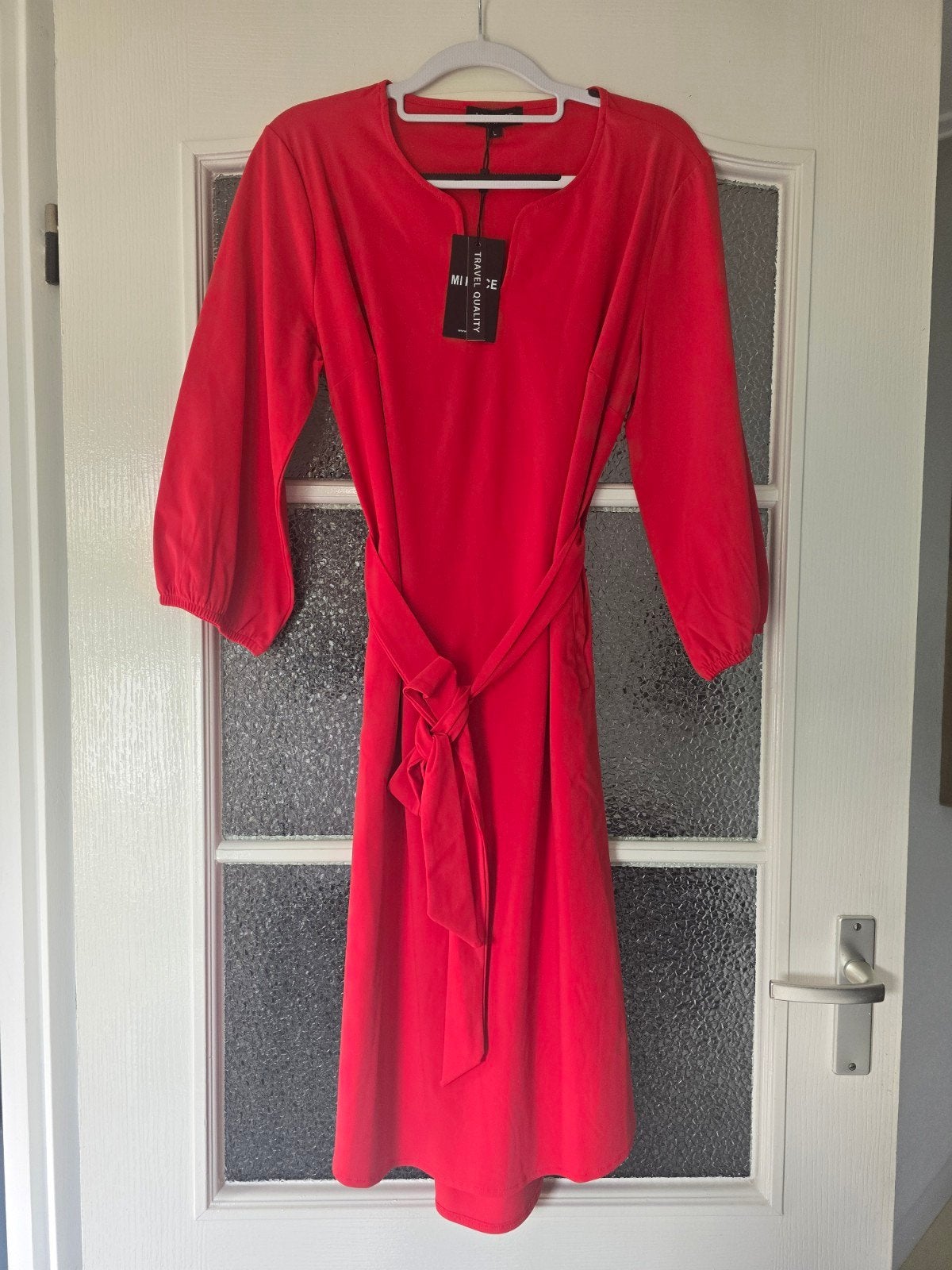 nieuw mi piace jurk travel l red, Kleding | Dames, Jurken, Ophalen of Verzenden, Nieuw, Rood, Onder de knie