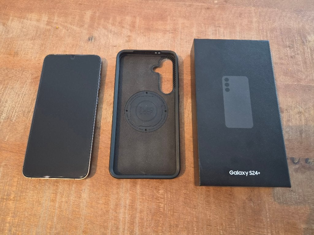 Samsung S24+ 256GB incl Screen protector en Quadlock Hoesje