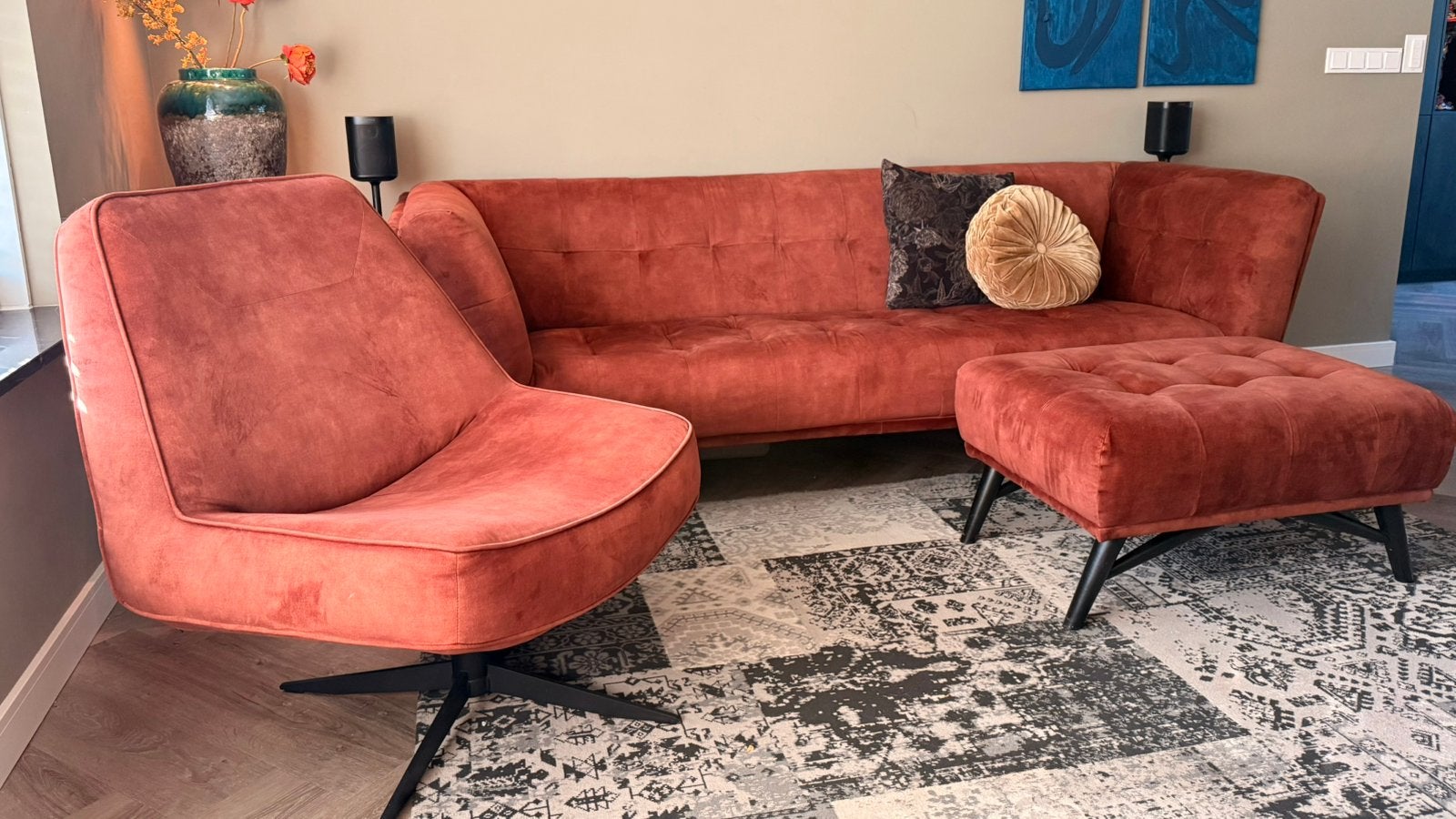 Gestoffeerde bank, hocker en fauteuil - 3 jaar oud, Ophalen, Gebruikt, Stof, Modern chic