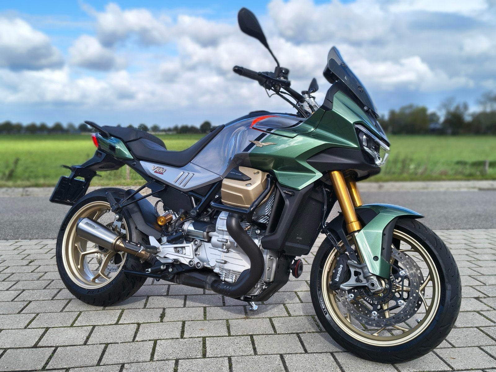 Moto Guzzi V100 mandello S uit 2023 26.900km, 2 cilinders, Occasion, Motorrijbewijs A, Bedrijf