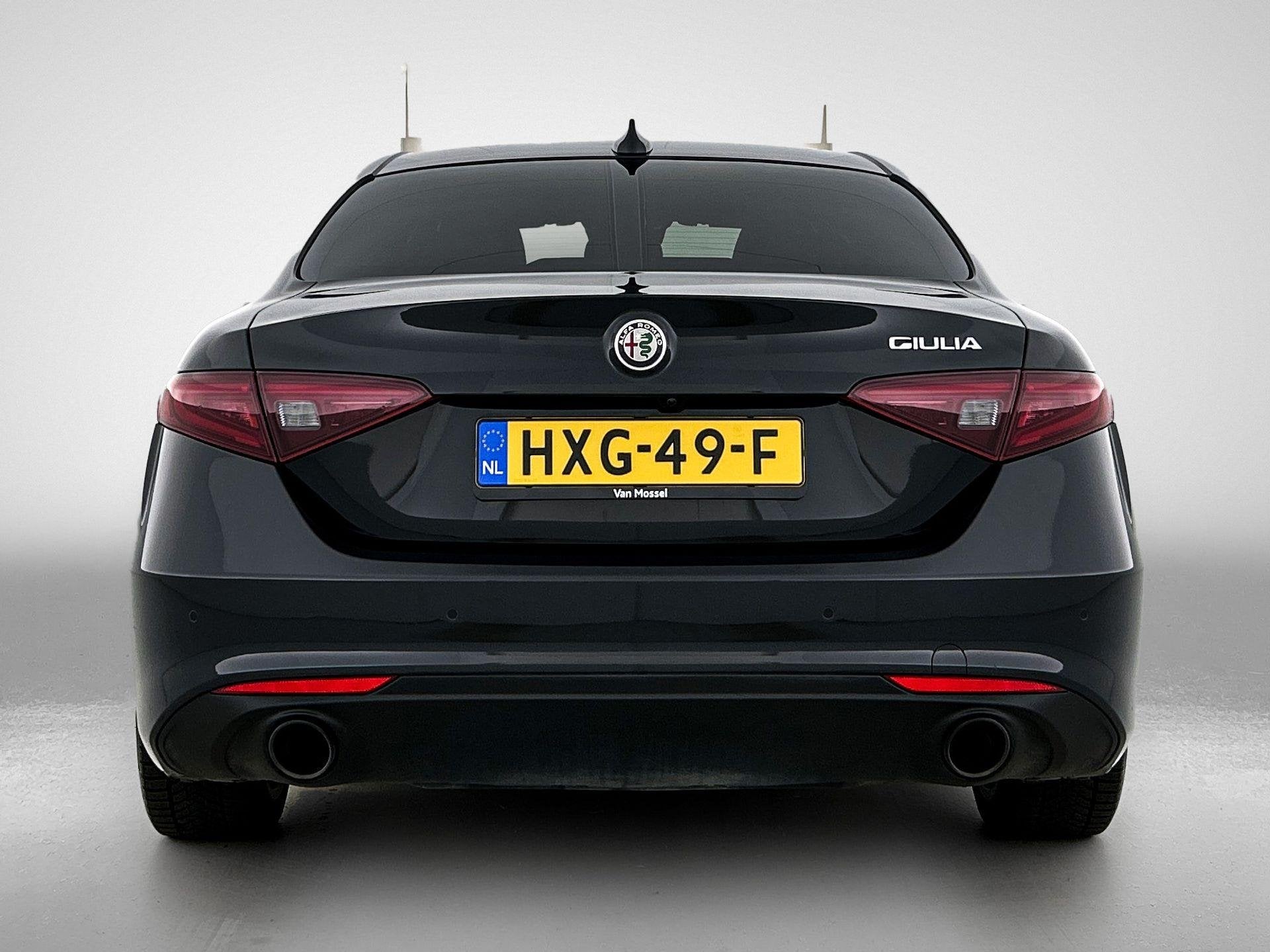 Alfa Romeo Giulia 2.0T Sprint | AUTOMAAT | ACHTERUITRIJCAMER, Auto's, Alfa Romeo, Achterwielaandrijving, Euro 6, Leder en Stof