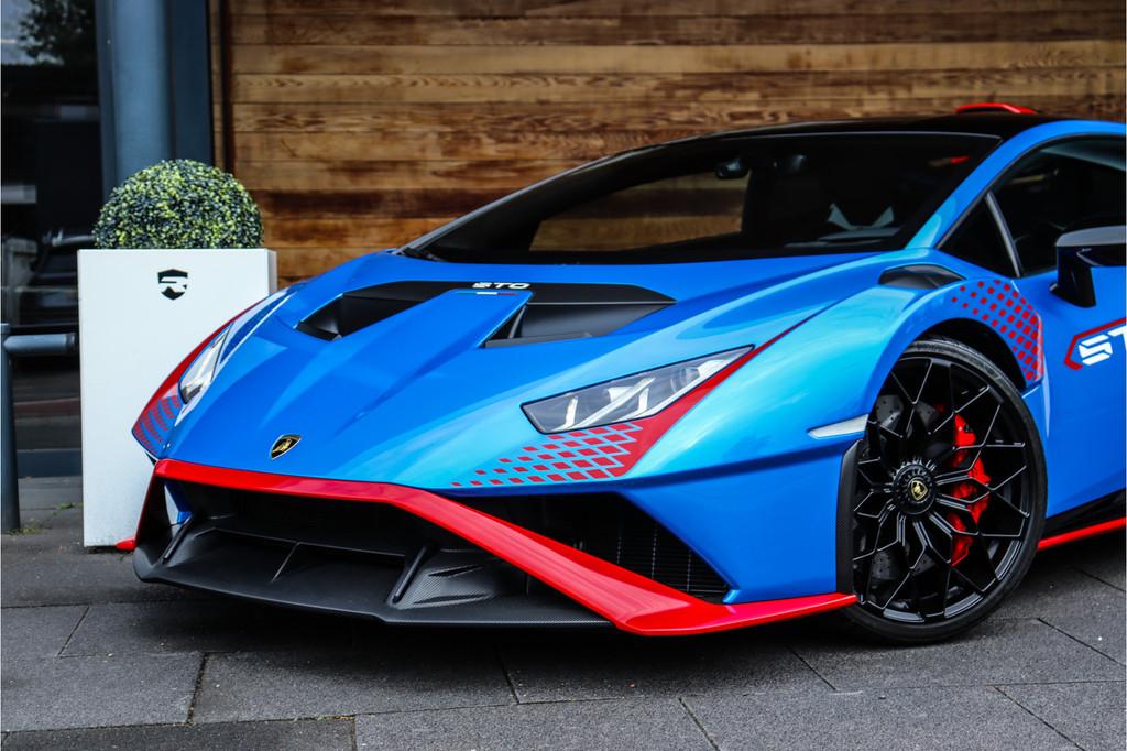 Lamborghini Huracán STO 5.2 V10 *PON STO/Ceramic/Lift/Camer, Automaat, Achterwielaandrijving, Gebruikt, Zwart