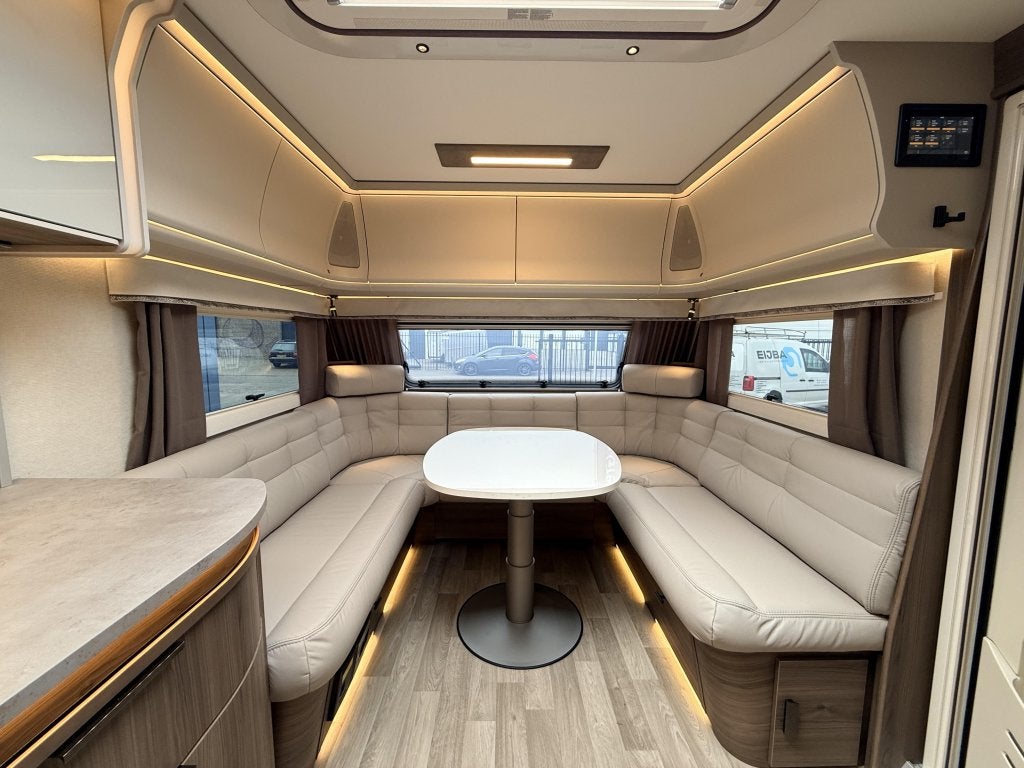Kabe Imperial 780 TDL E8, Rondzit, Schokbreker, Bedrijf, Kabe