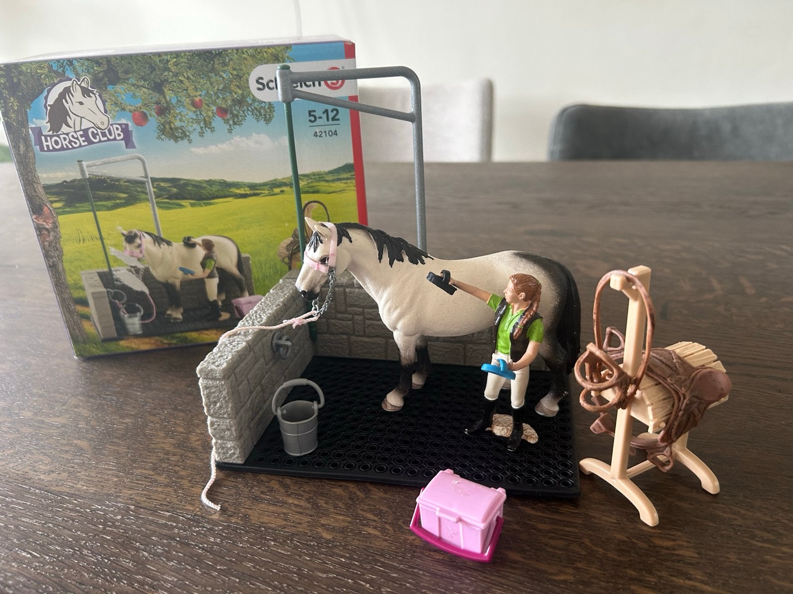 Schleich Horse Club Paardenwasplaats met paard en ruiter, Ophalen, Zo goed als nieuw, Jongen of Meisje