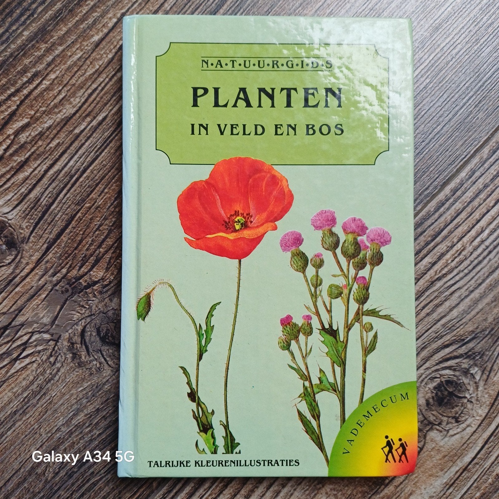 Natuurgids: Planten in Veld en Bos - Vademecum, Ophalen of Verzenden, Zo goed als nieuw, Bloemen, Planten en Bomen, Onbekend