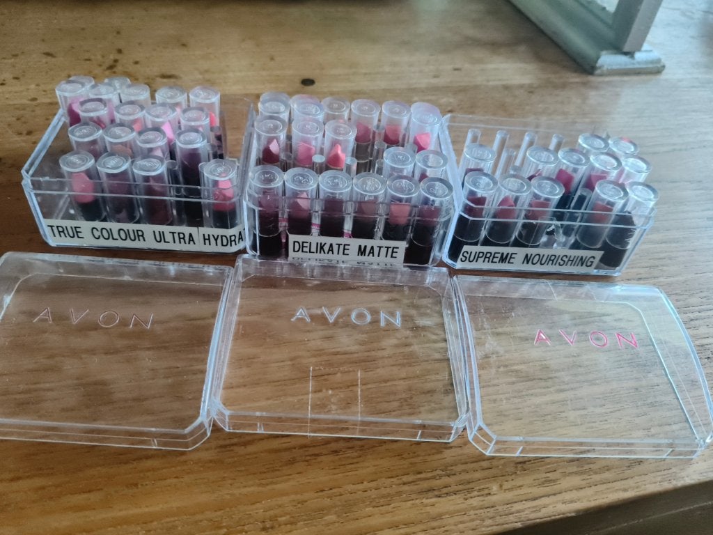 Nieuwe Avon mini lippenstiften lipstick, Lippen, Nieuw, Ophalen of Verzenden, Make-up