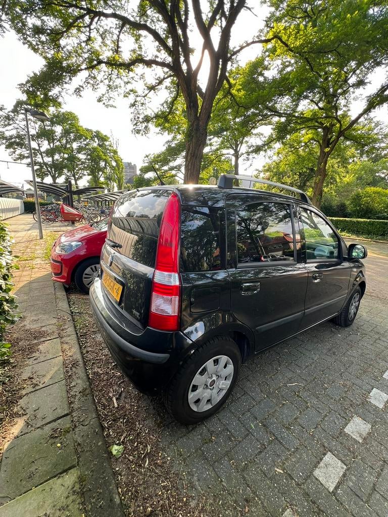Fiat Panda 1.2 2011 Zwart airco bluetooth radio, Auto's, Fiat, Euro 5, 1242 cc, Zwart, Origineel Nederlands