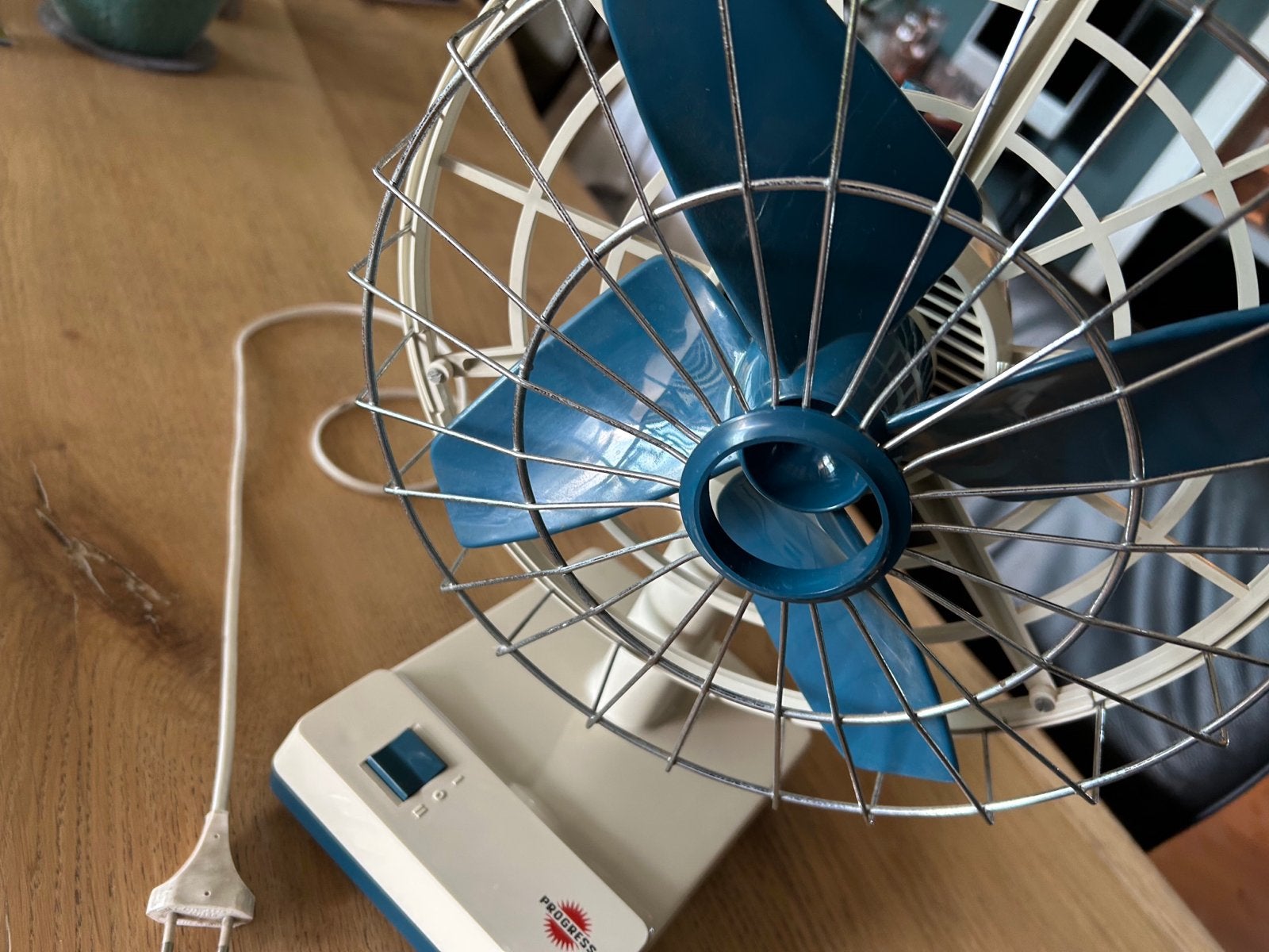 Vintage Progress Tafelventilator - Blauw/Crème, Ophalen of Verzenden, Gebruikt, Tafelventilator