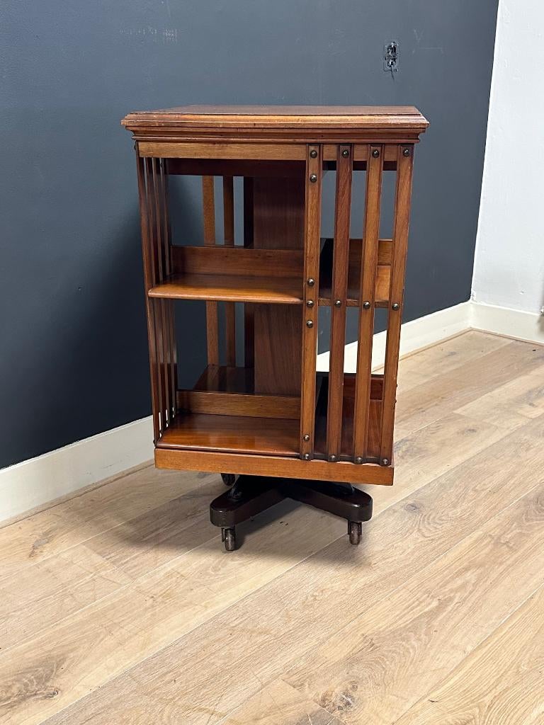 Antieke notenhouten boekenmolen, Ophalen of Verzenden