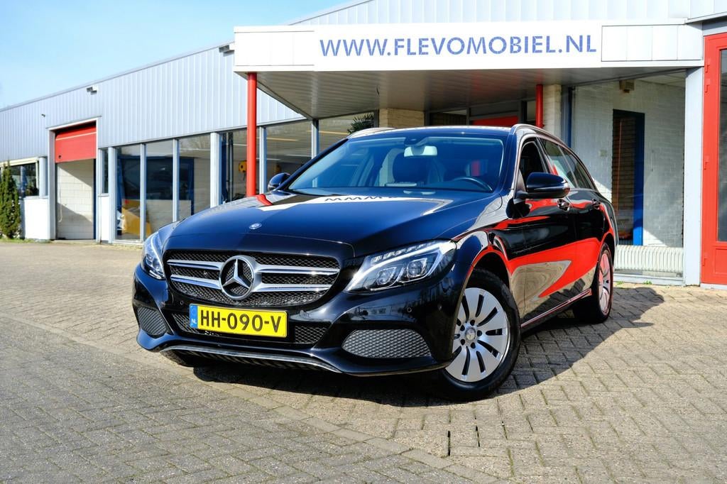 Mercedes-Benz C-klasse Estate 180 Ambition Aut. LED|Navi|Hal, Auto's, Automaat, Achterwielaandrijving, Euro 6, Zwart