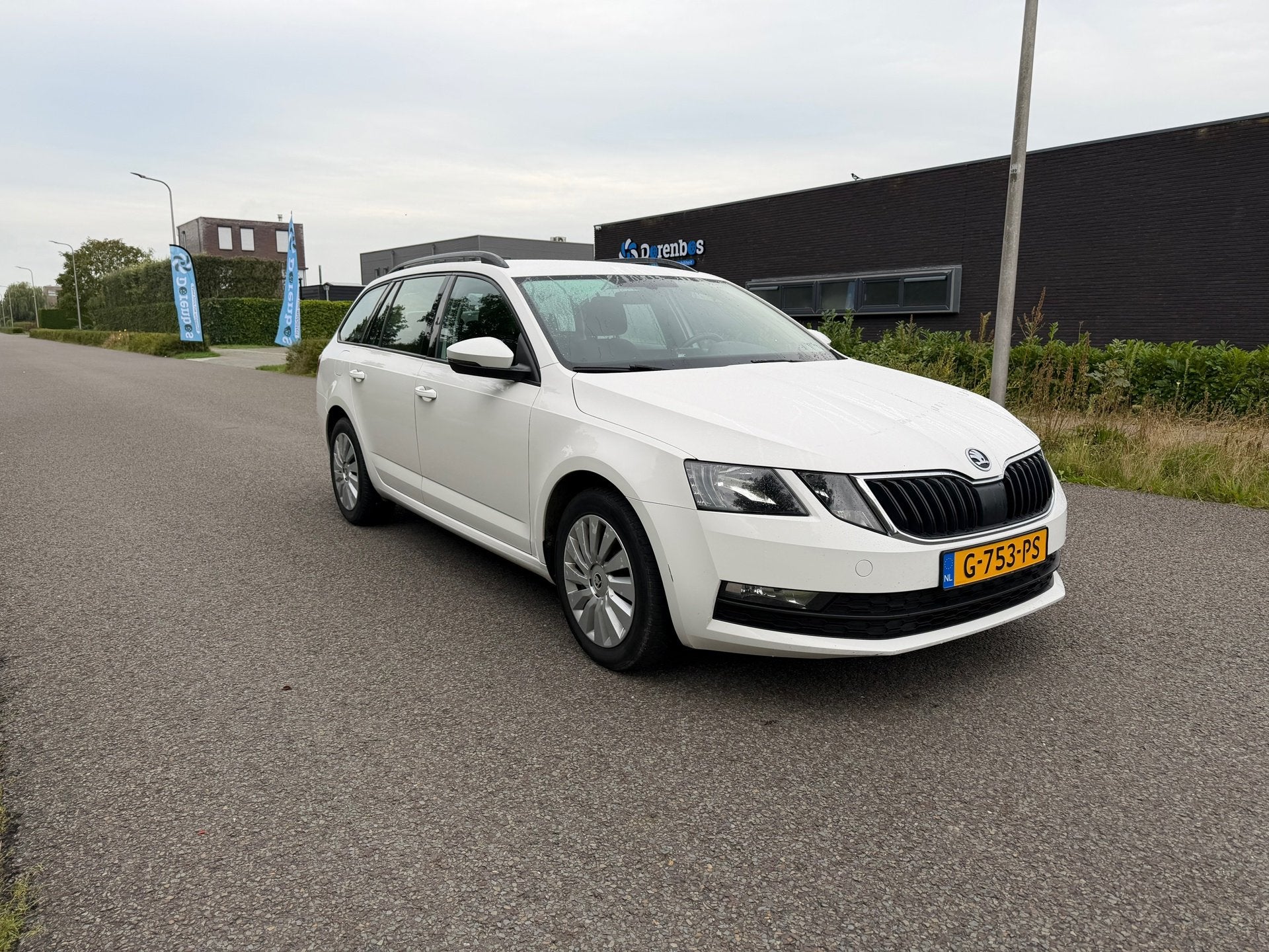 Skoda Octavia Combi 1.6 TDI Greentech Ambition, Auto's, Voorwielaandrijving, Gebruikt, 116 pk, Wit