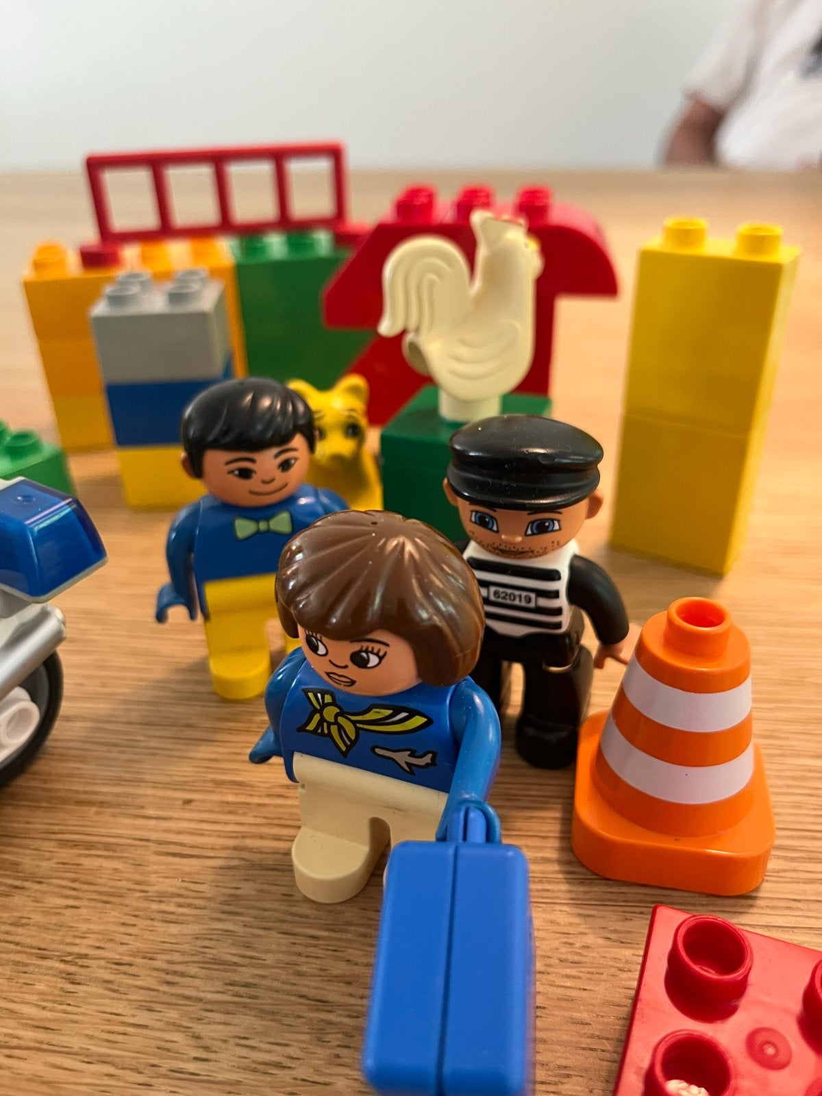 Duplo set met figuren, voertuig en bouwstenen, Inclusief minifiguren, Gebruikt, Ophalen of Verzenden, Duplo