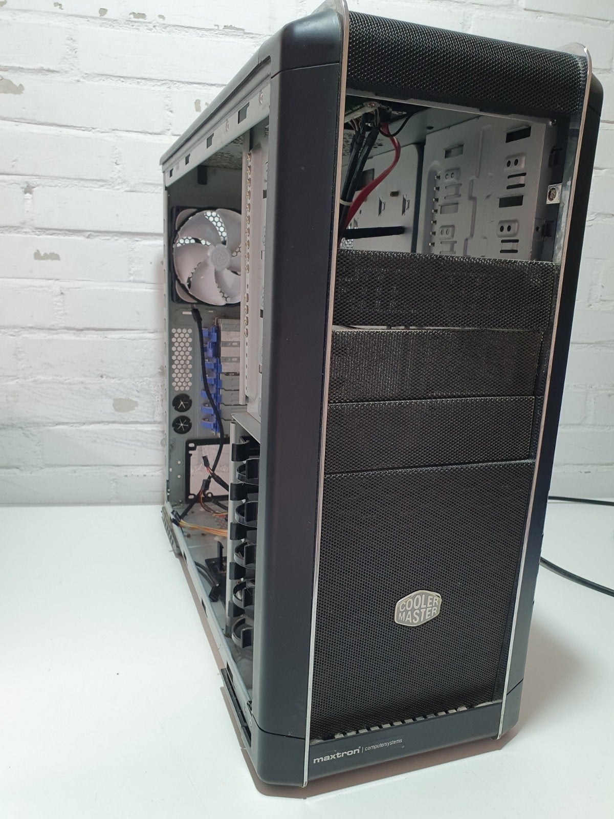 CoolerMaster Gaming PC Behuizing + Fans, Computers en Software, Gebruikt, ., Ophalen of Verzenden, .