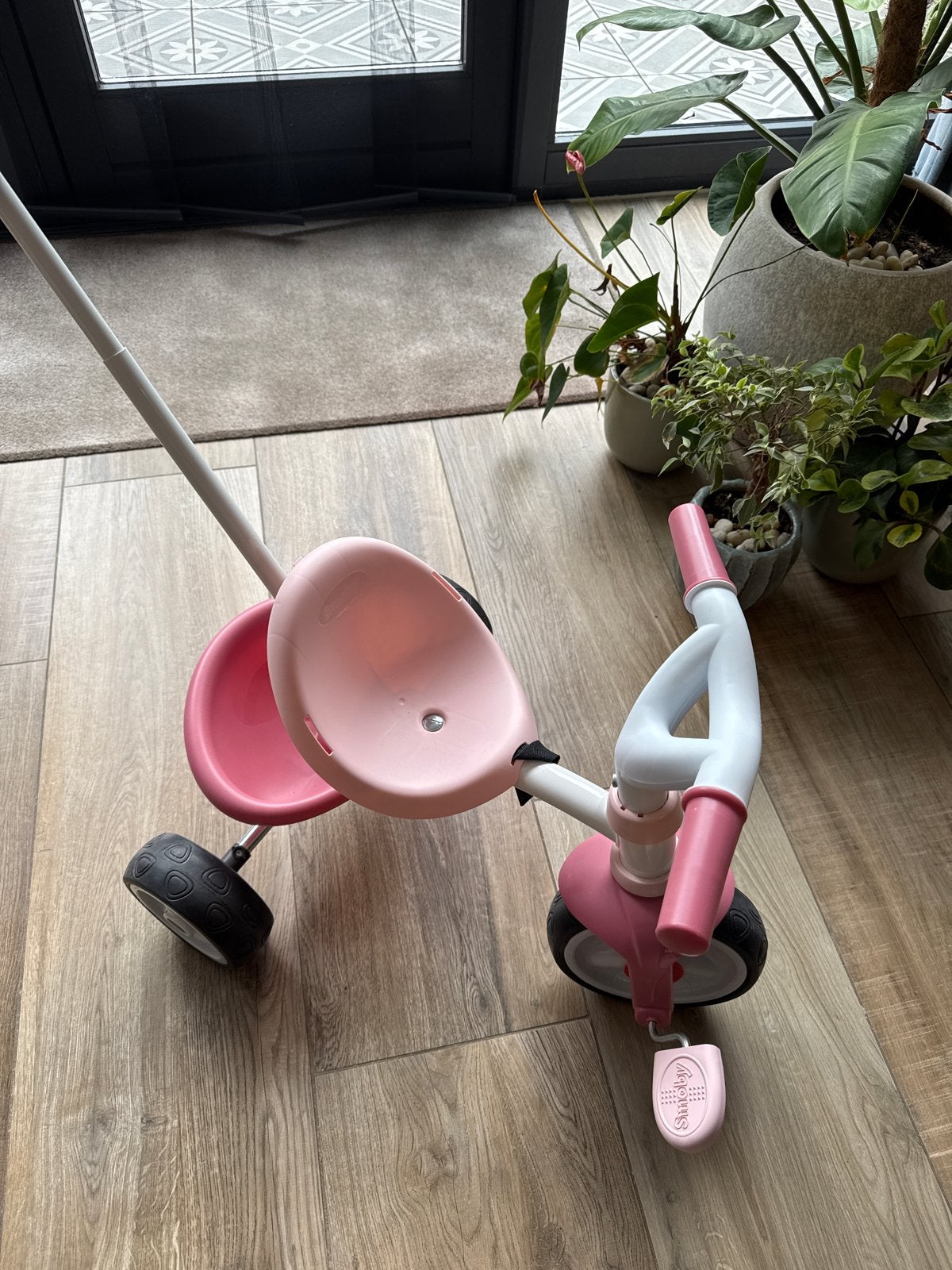 Smoby driewieler roze met duwstang, Ophalen, Zo goed als nieuw