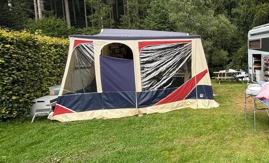 Ruime en complete vouwwagen, ideaal voor gezinsvakanties, Caravans en Kamperen, Vouwwagens, Ophalen, Meerkleurig, Aanwezig, Jamet