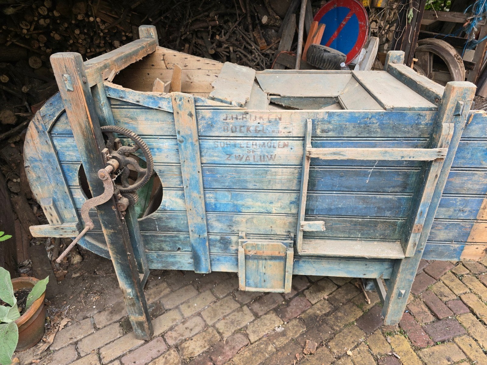 Antieke sorteermolen - J. Rijken Boekel Zwaalwijk, Ophalen