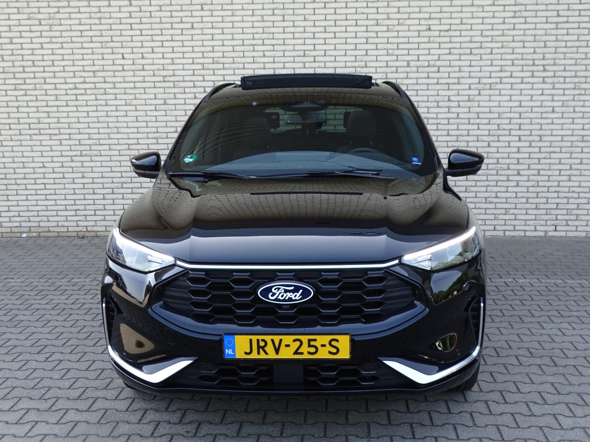 Ford Kuga 2.5 PHEV ST-Line X 243 PK | Trekhaak wegkl. | Pano, 12 maanden, Gebruikt, Zwart, 4 cilinders