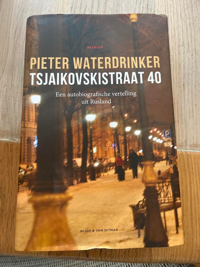 Pieter Waterdrinker - Tsjaikovskistraat 40, Ophalen of Verzenden, Gelezen, Overige onderwerpen