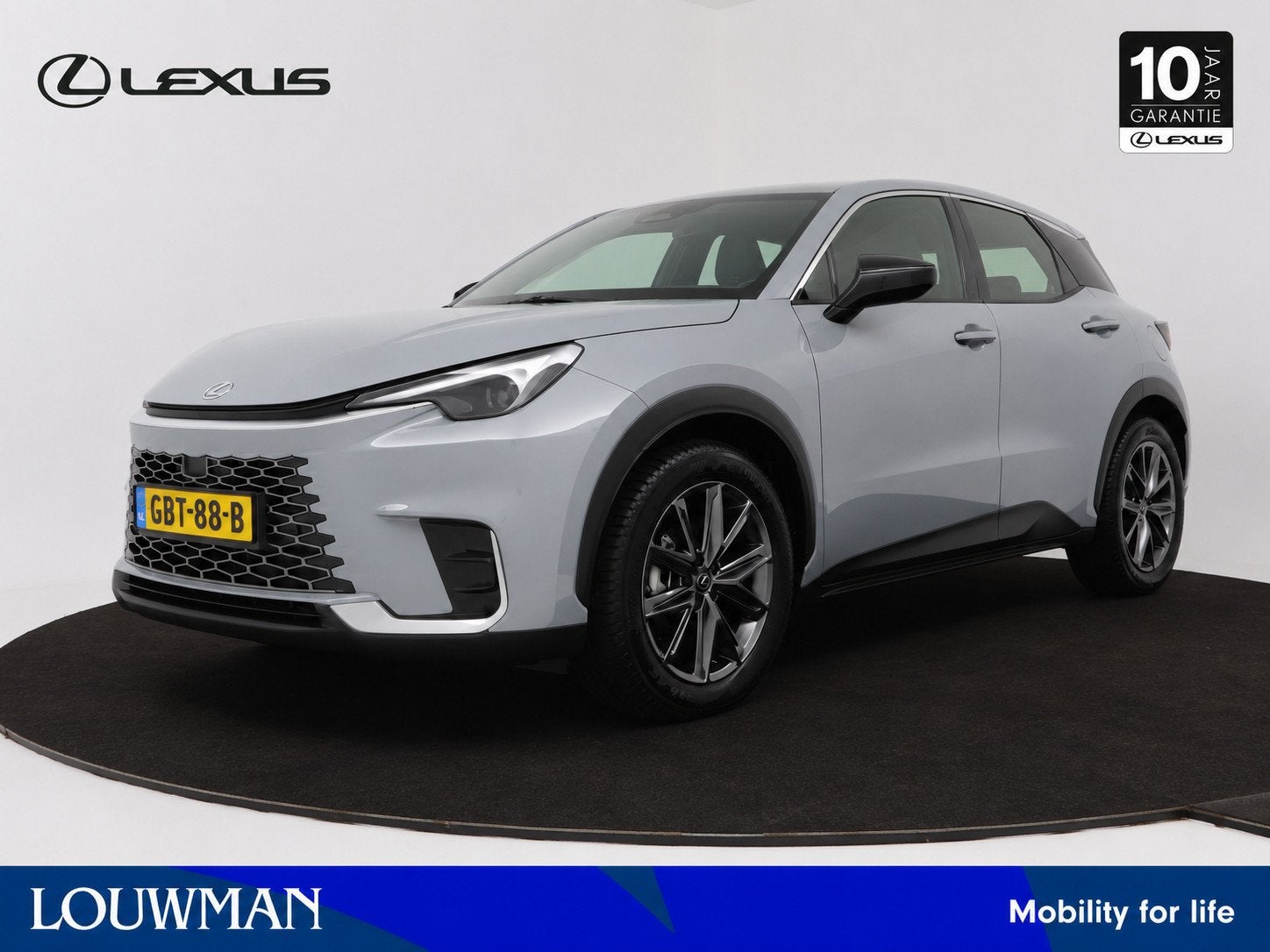 Lexus LBX Elegant 2WD | Stoel- en Stuurverwarming | Parkeers, Auto's, 12 maanden, 136 pk, 650 kg, Hybride Elektrisch/Benzine