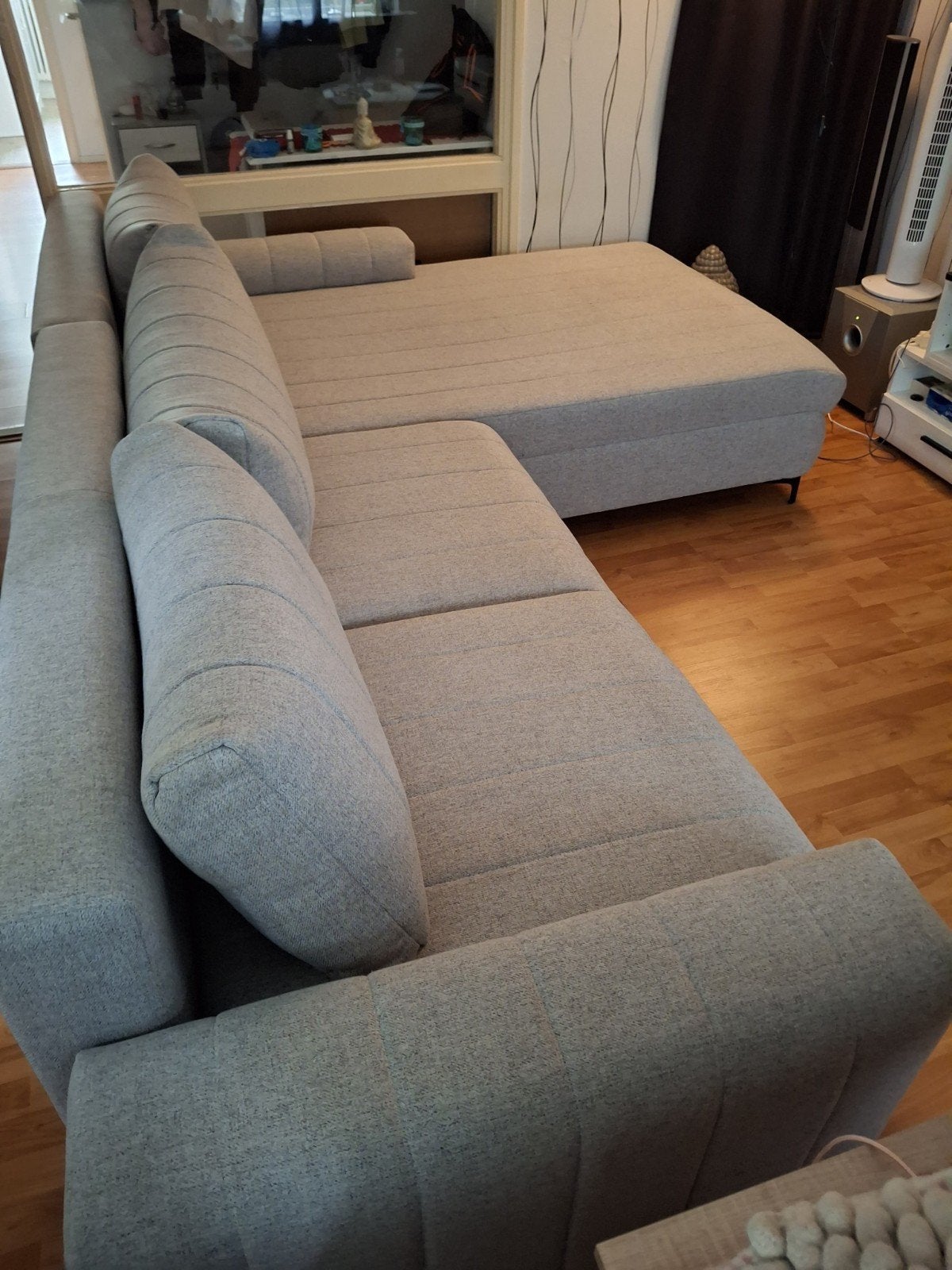 Grijze hoekbank met slaapfunctie en opbergruimte, Ophalen, 100 tot 125 cm, Modern, Functioneel, Nieuw