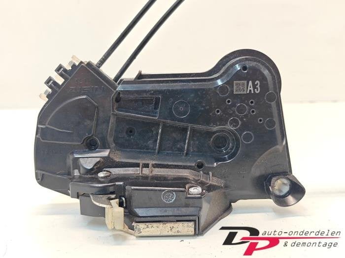 Deurslot Mechaniek 4Deurs links-voor van een Peugeot 108, Gebruikt, -, -, Ophalen of Verzenden