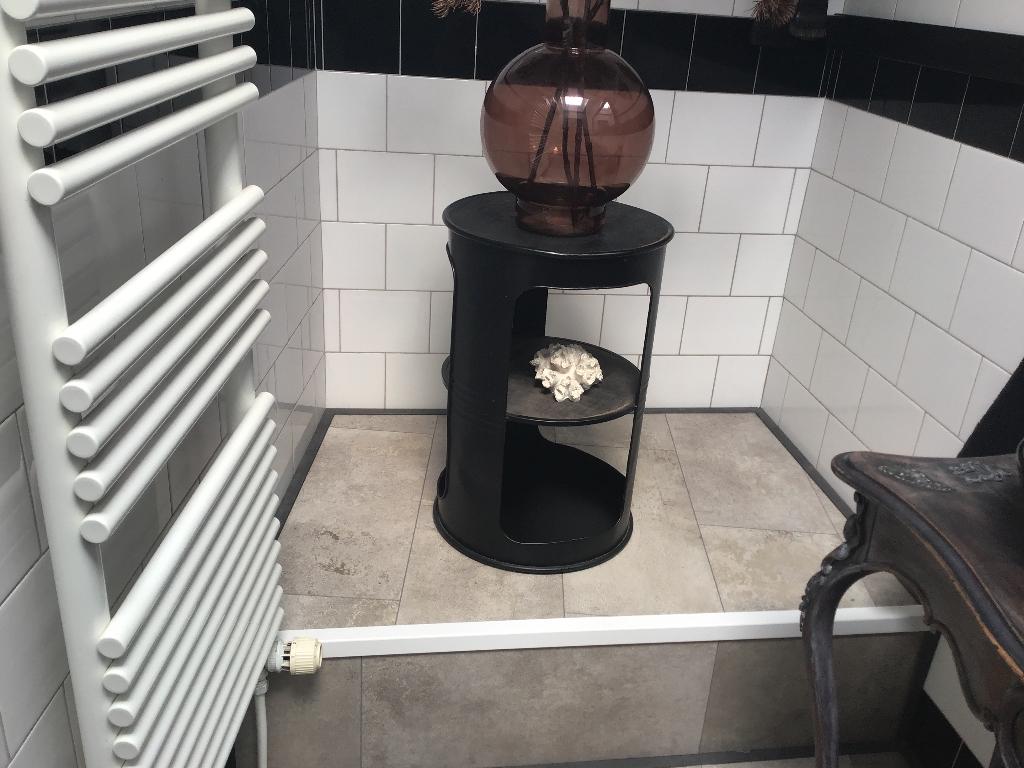 Bijzet tafel, 45 tot 60 cm, Minder dan 55 cm, Metaal of Aluminium, Rond