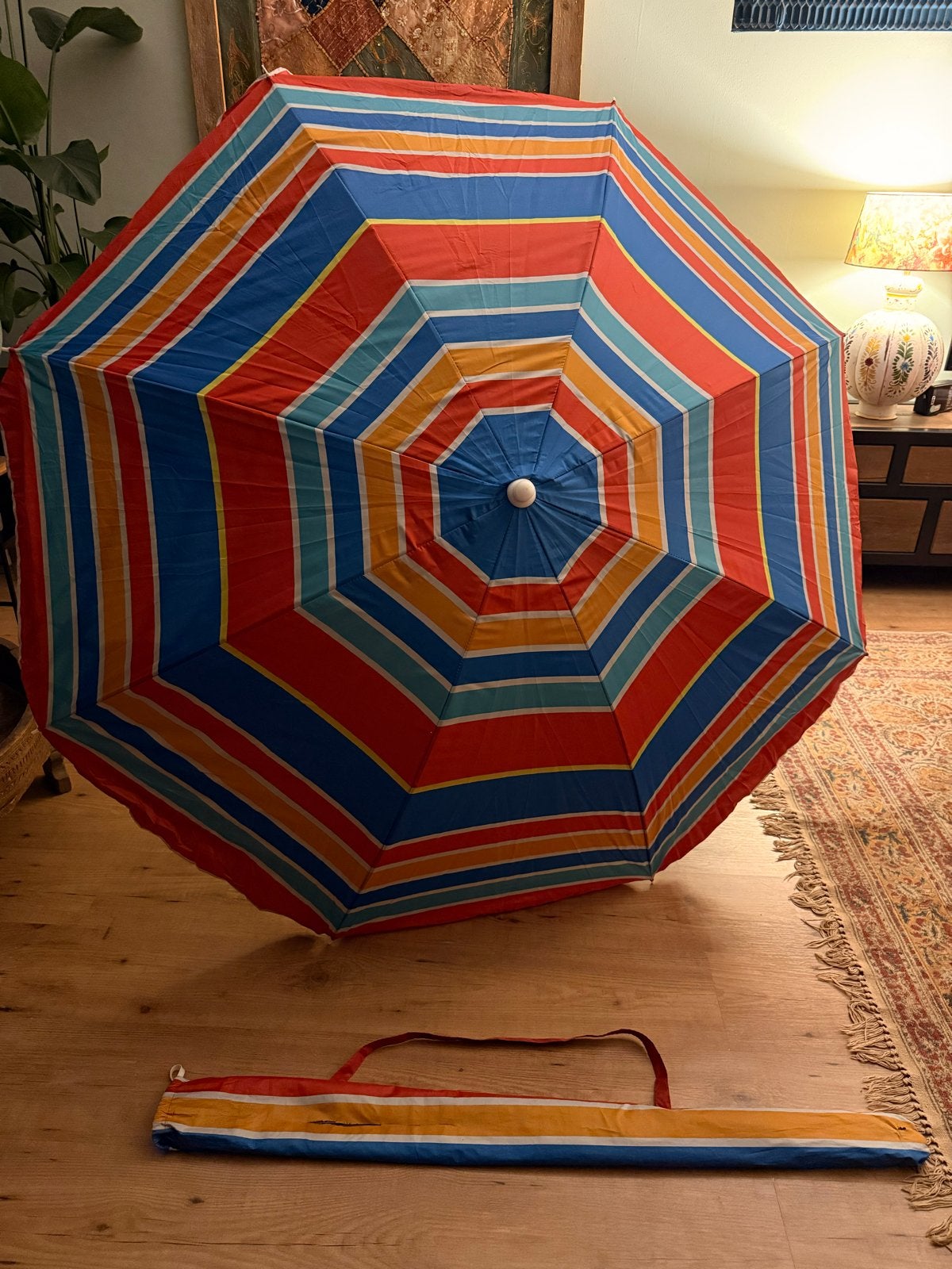 Kleurrijke Strandparasol - 1.75m hoog, 1.70m diameter, Tuin en Terras, Parasols, Ophalen of Verzenden, Gebruikt, 1 tot 2 meter