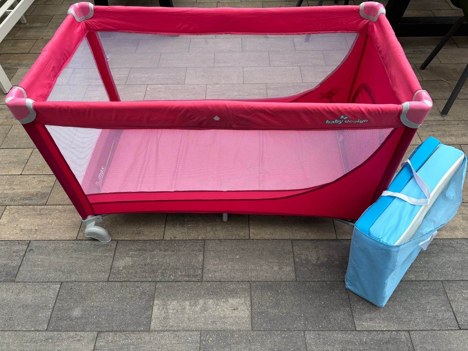 Kinderbed met matras - Ideaal voor vakantie/logeerbed, Kinderen en Baby's, Ophalen, Zo goed als nieuw, Minder dan 140 cm, Matras