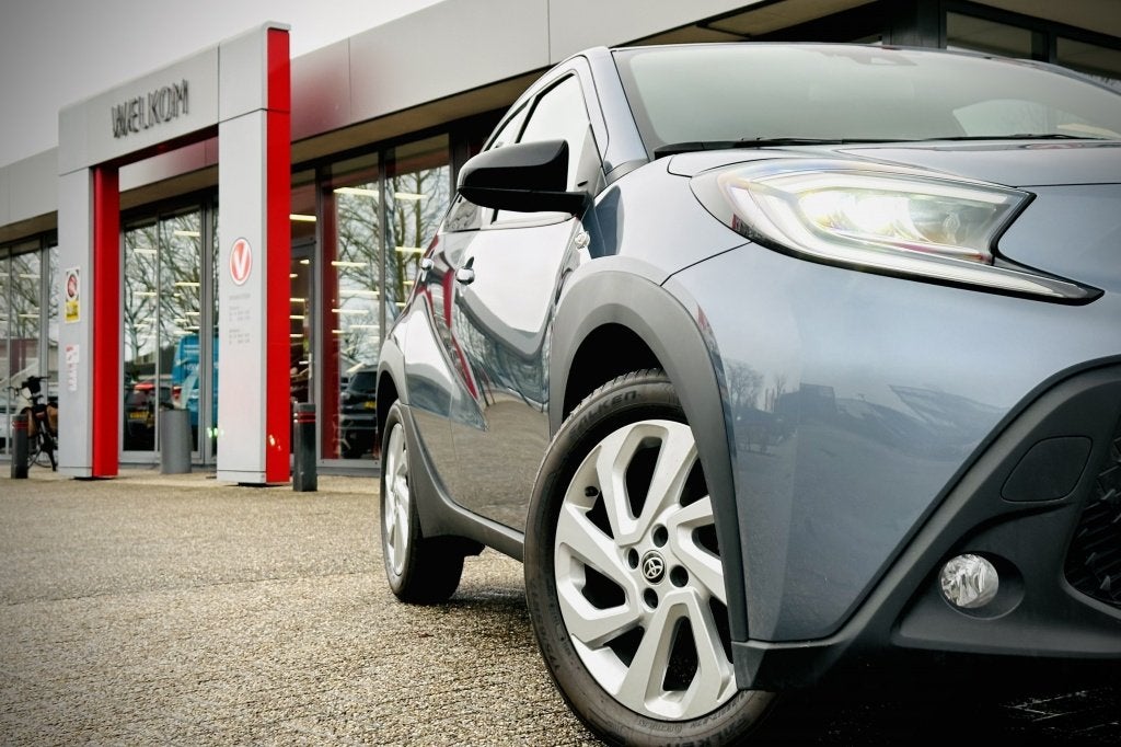 Toyota Aygo X 1.0 VVT-i MT Pulse | CAMERA | ADAPTIEVE CRUISE, Stof, Gebruikt, Euro 6, 920 kg