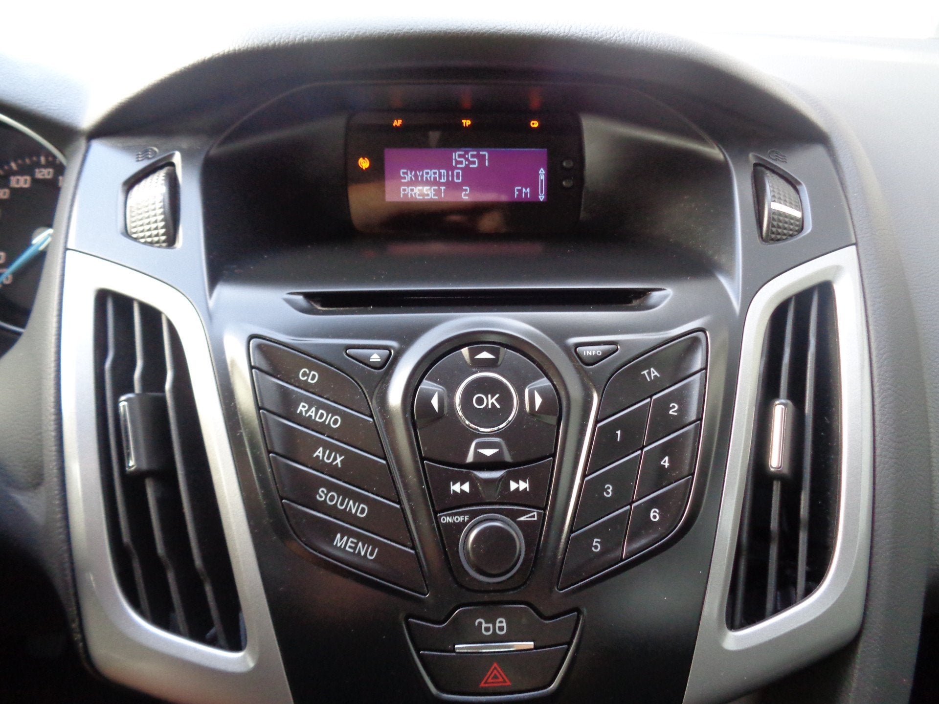 Ford FOCUS Wagon 1.6 EcoBoost Trend 150PK Airco Cruise 6-BAK, 1258 kg, Gebruikt, 4 cilinders, Electronic Stability Program (ESP)