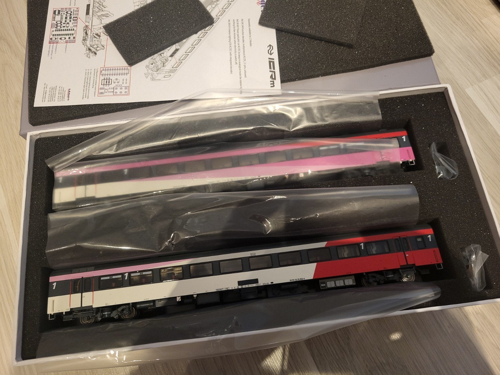 NS hispeed set fyra rijtuigen 5 stuks ls models met ovp, Hobby en Vrije tijd, Overige merken, Treinset, Gelijkstroom, Ophalen of Verzenden