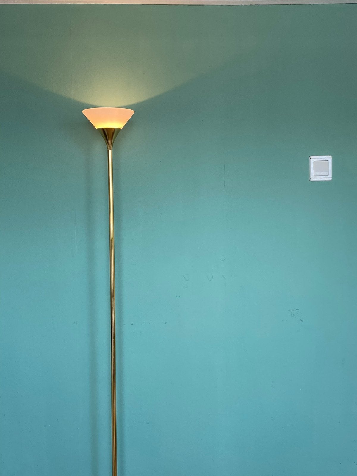 Vintage messing vloerlamp | Midcentury gouden staande lamp, Ophalen, Gebruikt, Overige fittingen, Metaal