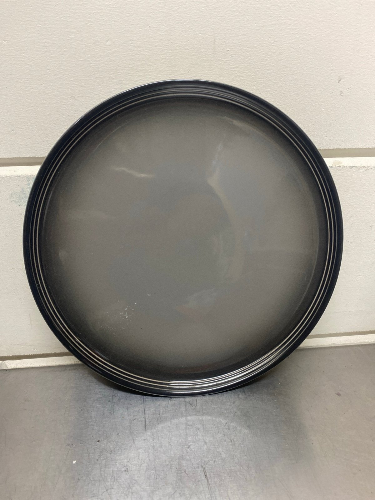 Le Creuset Coupe Dinerbord Flint 27 cm - Nieuw, Keramiek, Onbekend, Nieuw, Ophalen of Verzenden
