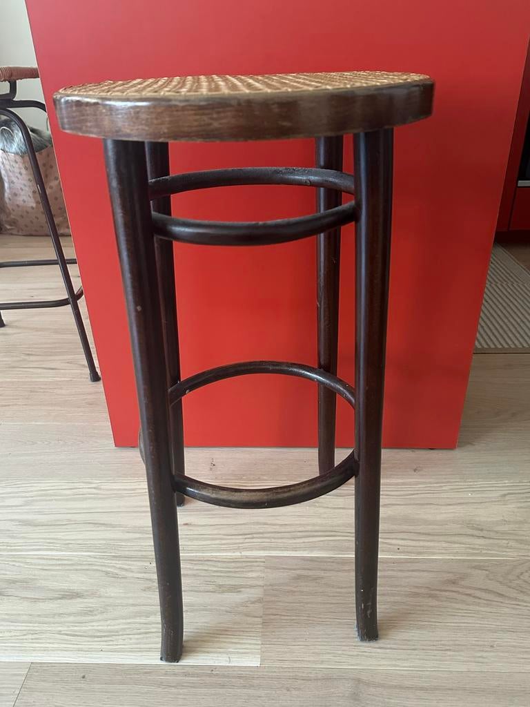 vintage rotan barkruk - Thonet stijl, Huis en Inrichting, Barkrukken, Ophalen, Gebruikt, Met voetsteun, 60 tot 90 cm