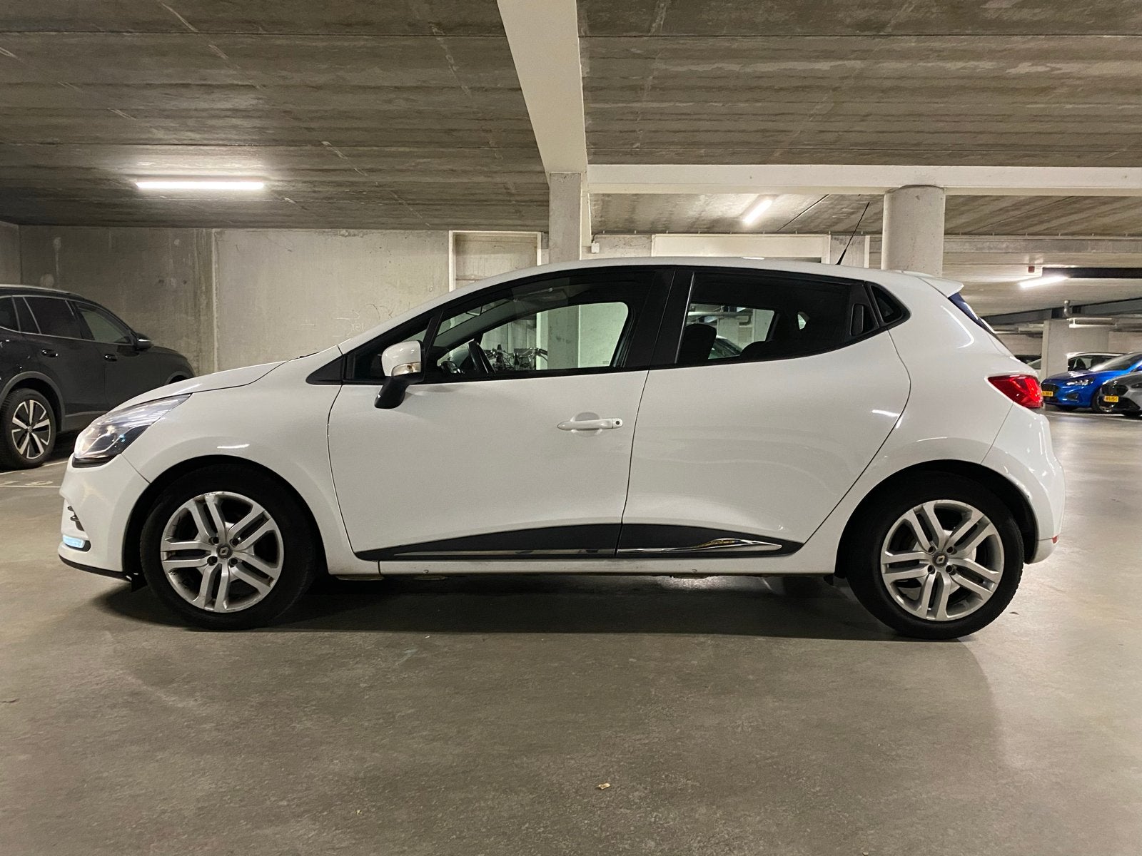 Renault Clio Energy dCi 90pk Eco2 S&S 2018 Wit, Voorwielaandrijving, Stof, Wit, Origineel Nederlands