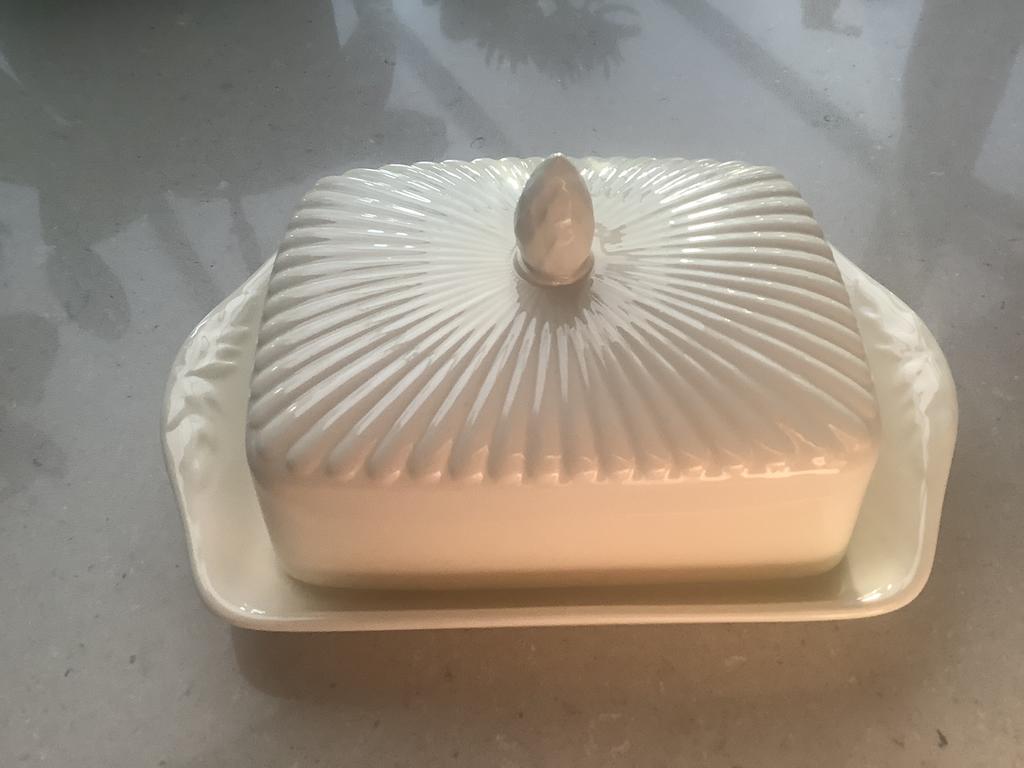 Botervloot WEDGWOOD EDME, Huis en Inrichting, Keuken | Servies, Ophalen of Verzenden, Aardewerk, Wedgwood, Overige typen
