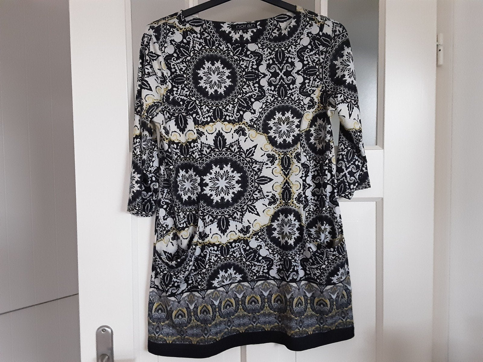 BLOUSE    NORAH    maat    38., Kleding | Dames, Ophalen of Verzenden, Zo goed als nieuw, Maat 38/40 (M), Zwart