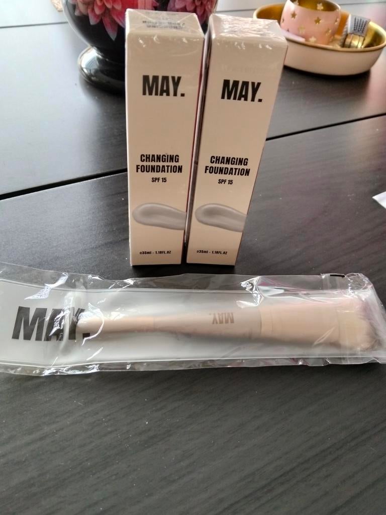 MAY CHANGING FOUNDATION (NIEUW), Sieraden, Tassen en Uiterlijk, Uiterlijk | Cosmetica en Make-up, Ophalen, Nieuw, Beige, Gehele gezicht