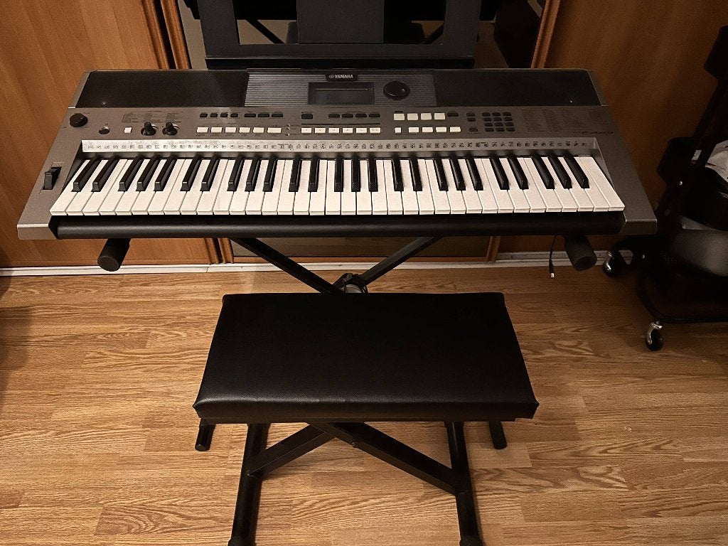 Yamaha keyboard PSR E443, Muziek en Instrumenten, Ophalen, Zo goed als nieuw, 61 toetsen, Yamaha