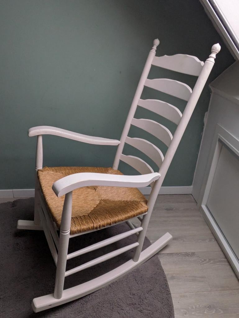 Witte schommelstoel met rieten zitting, Ophalen, Gebruikt, Wit, Hout