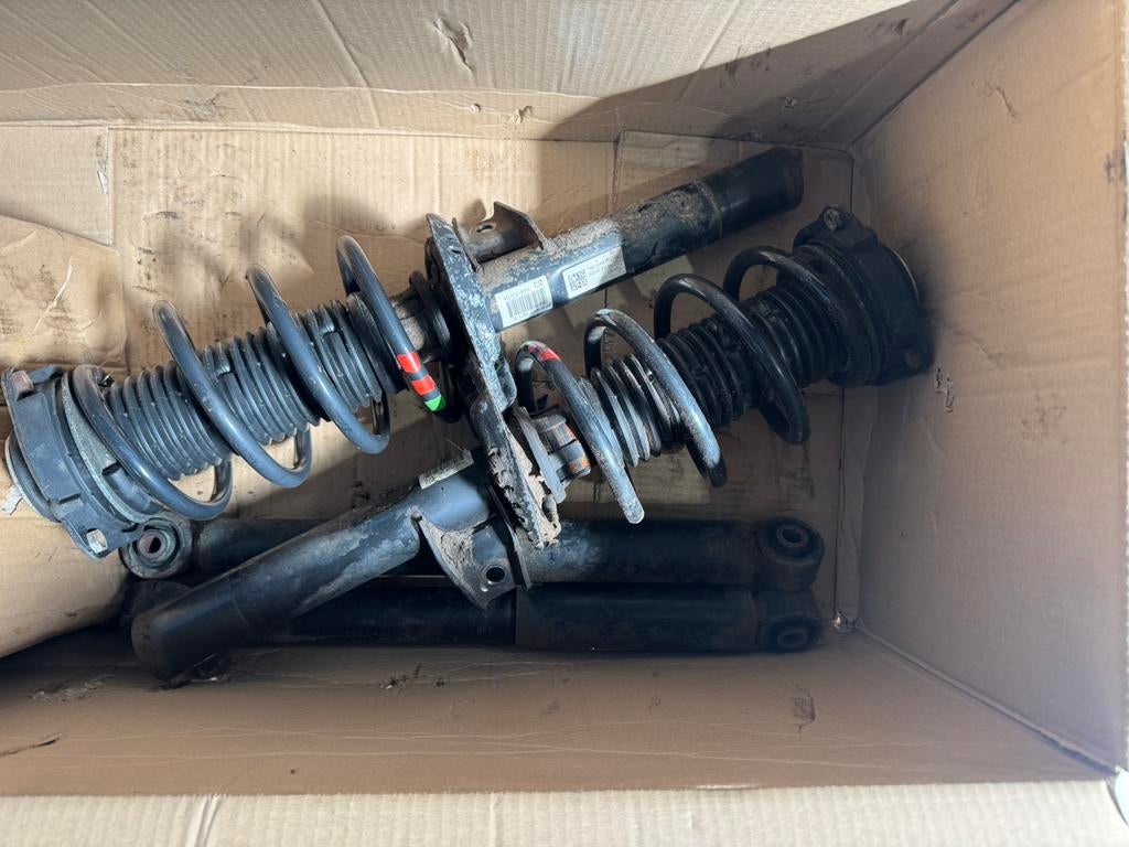 Set originele veerpoten/schokbreker Volkswagen Caddy, Auto-onderdelen, Ophalen of Verzenden, Volkswagen
