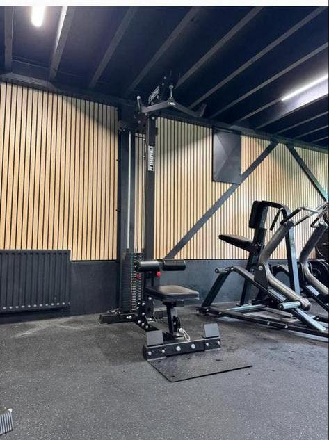 Pt Essentials Lat Pulldown - Zeer Goede Staat, Rug, Pt essentials, Overige typen, Zo goed als nieuw