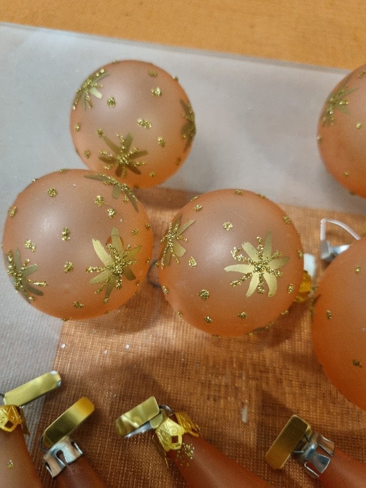 kerstballen en pegels roze en goud [b397], Diversen, Ophalen of Verzenden, 'T Olde Gre-j, Info@toldegrej.nl, Endepoelstraat 20f Didam