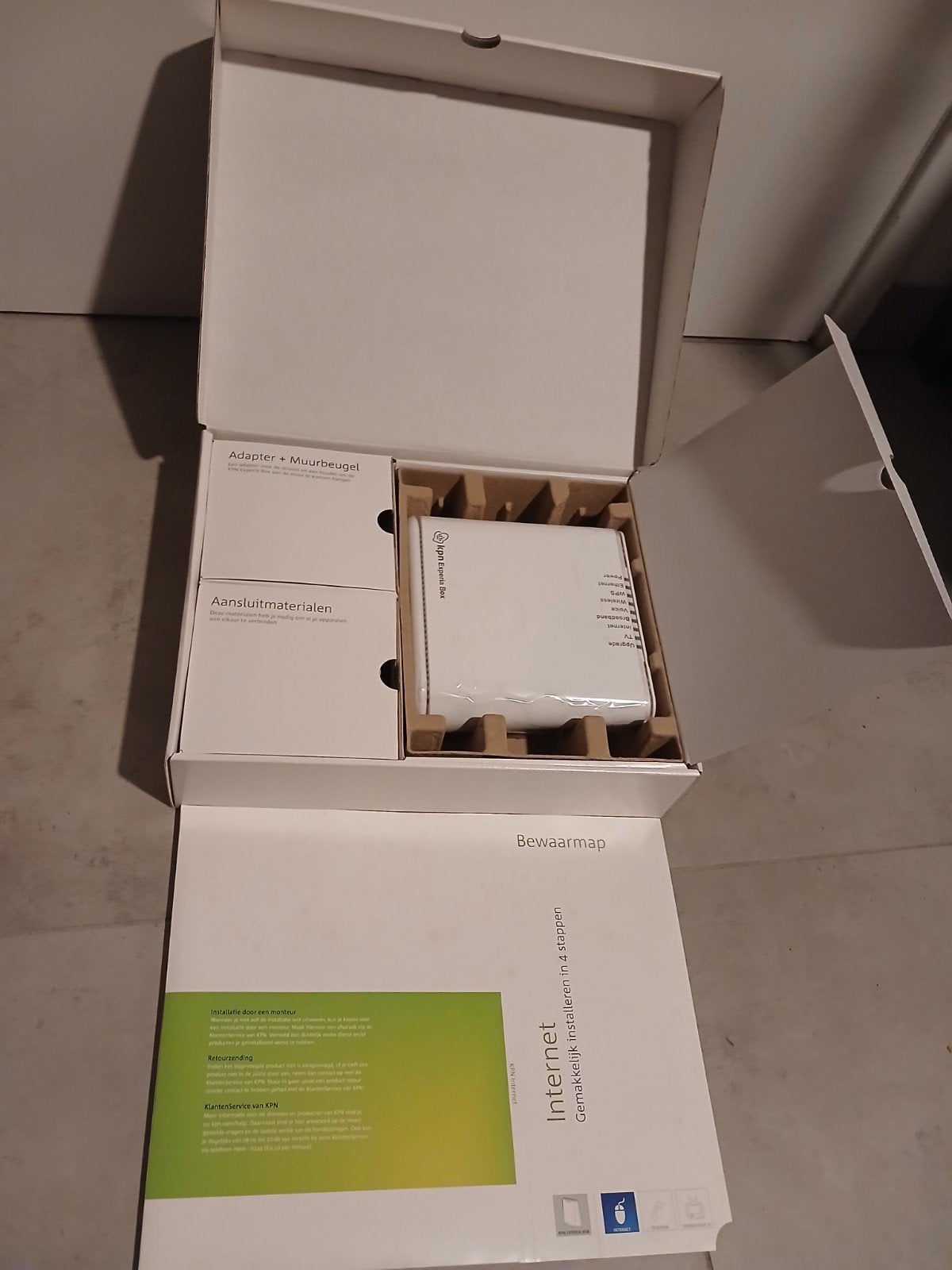 Kpn installatieset met modem en kabels experia box Prijs €10, Ophalen of Verzenden, Nieuw