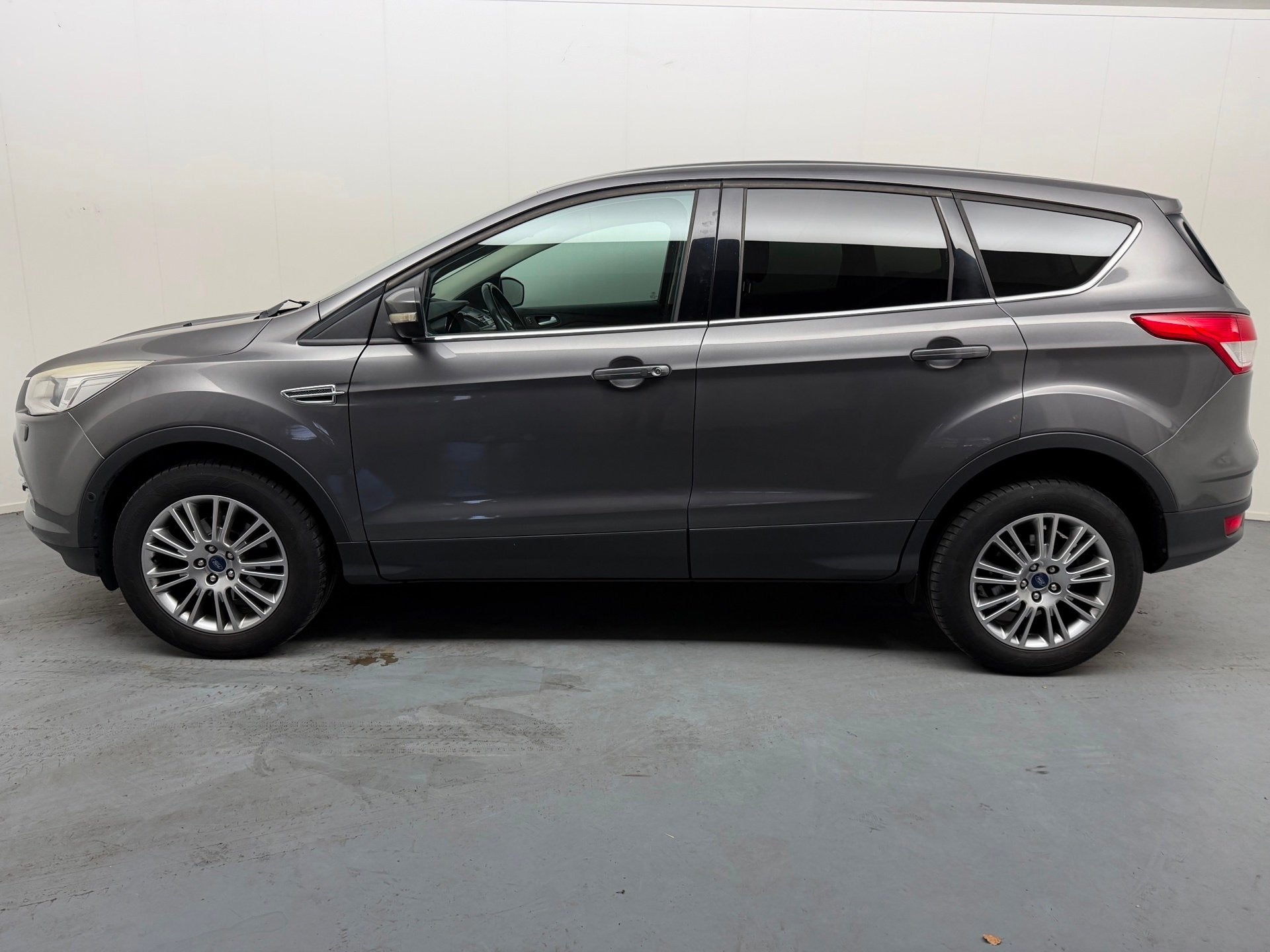 Ford Kuga 1.6 Titanium Plus # Camera # Navi # Pdc # Trekhaak, Voorwielaandrijving, 15 km/l, Gebruikt, 4 cilinders