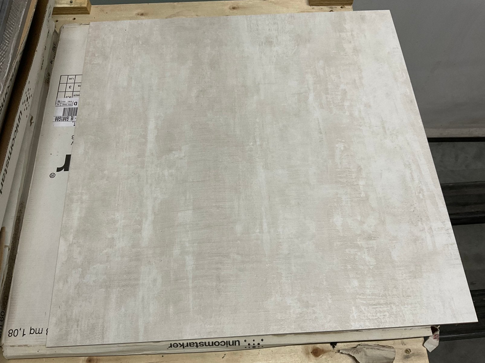 1,44 m2 vloertegels, Ophalen, Nieuw, K, K